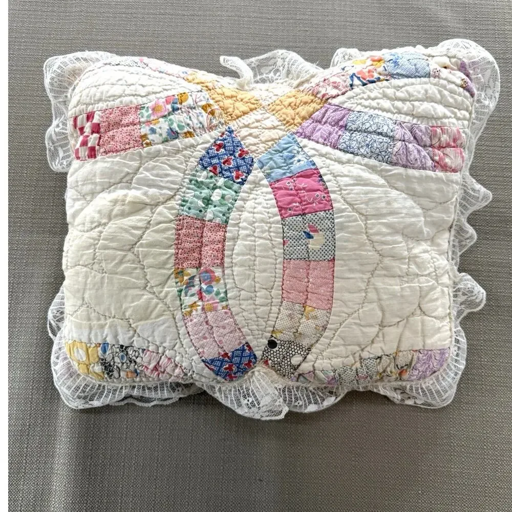 Vintage Hand Quilted Double Wedding Ring Feed Sack Pillow 14x12 Lace 1920s